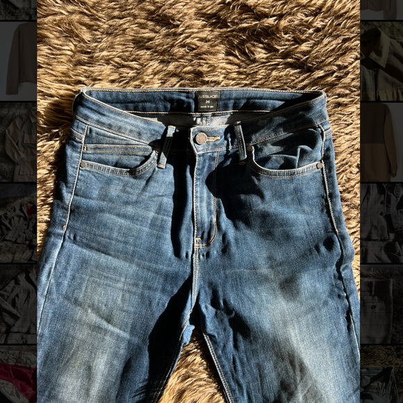 Skinny Blue Jeans - Picture 2 of 3